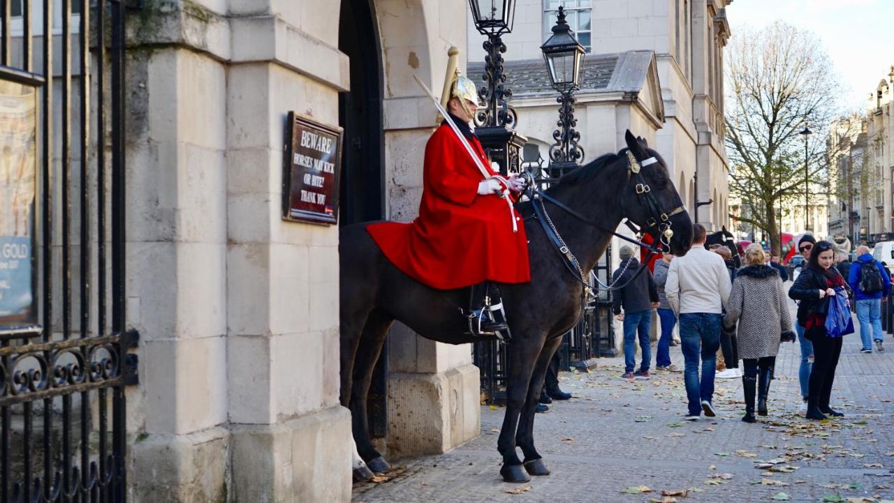 Amazing London Hotel ภายนอก รูปภาพ
